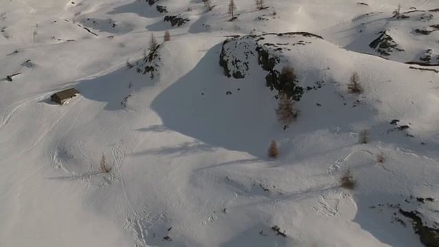 Calvi Mountain cabin - Rifugio Calvi - The Italian Alps in Winter | Drone Video смотреть онлайн