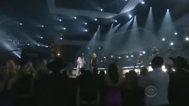 Carrie Underwood and Steven Tyler ROCK IT LIVE - Undo it / Walk This Way - FULL version смотреть онлайн
