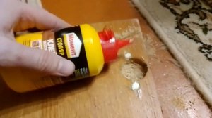 Замена вырванной петли из двери шкафа