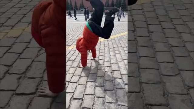 Bboy Groz? #брейкданс #брейк #брейкинг #врекомендации #battle #видео #hiphop #dancer #dance смотреть онлайн