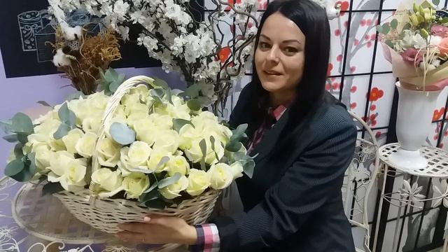Корзина из белых роз смотреть онлайн