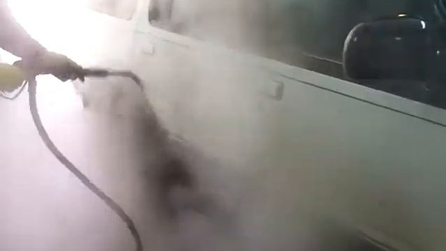 Мойка кузова парогенератором Lavor Pro KOLUMBO смотреть онлайн