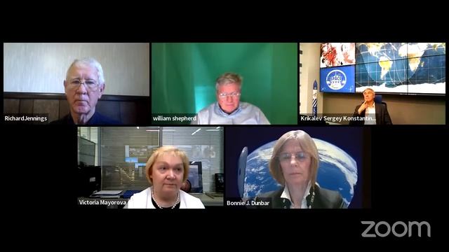 Round table with cosmonauts. Discussion on Deep Space exploration смотреть онлайн