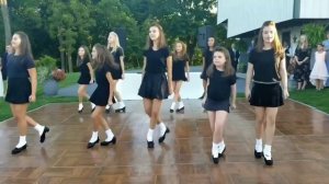 На свадьбе - ирландские танцы