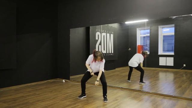 [Dance Tutorial] AB6IX - SALUTE(Count + Mirrored) || RUSSTUTORIAL смотреть онлайн