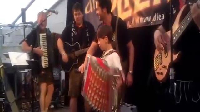 pack ma´s an Steirische Harmonika смотреть онлайн