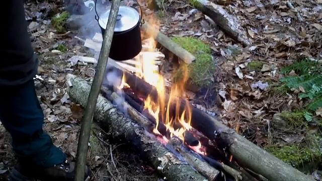 An Adirondack Morning - Coffee, plank cooked spam, and a long fire. Now in HD! смотреть онлайн