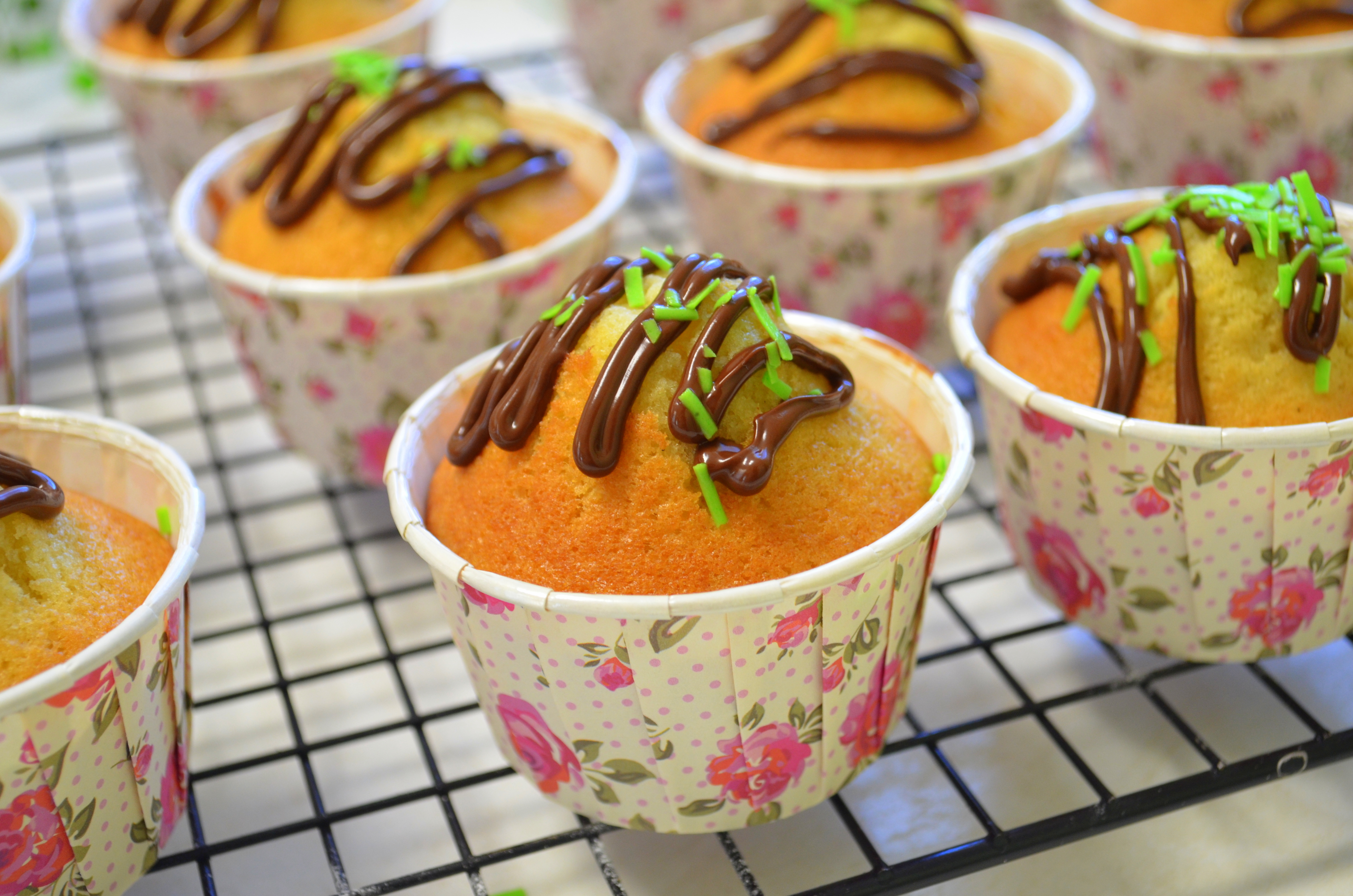 Вкусные кексы на кефире. Отличный рецепт воздушных и мягких кексов