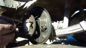 Ремонт задних ТОРМОЗОВ! Разборка заднего  рабочего   тормозного целиндра  москвичь Замена  манжетов