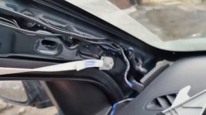 Как разобрать боковую стойку Chevrolet Cruze