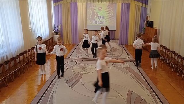 Танец "В лесу прифронтовом" смотреть онлайн