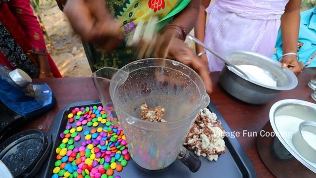 KINDER CREAMY MILKSHAKE | Delicious Chocolate Milkshake | Ice Cream Milkshake | Village Fun Cooking смотреть онлайн