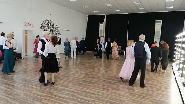 Танцевальный вечер на Павелецкой 24.04.2021 (часть 2) смотреть онлайн