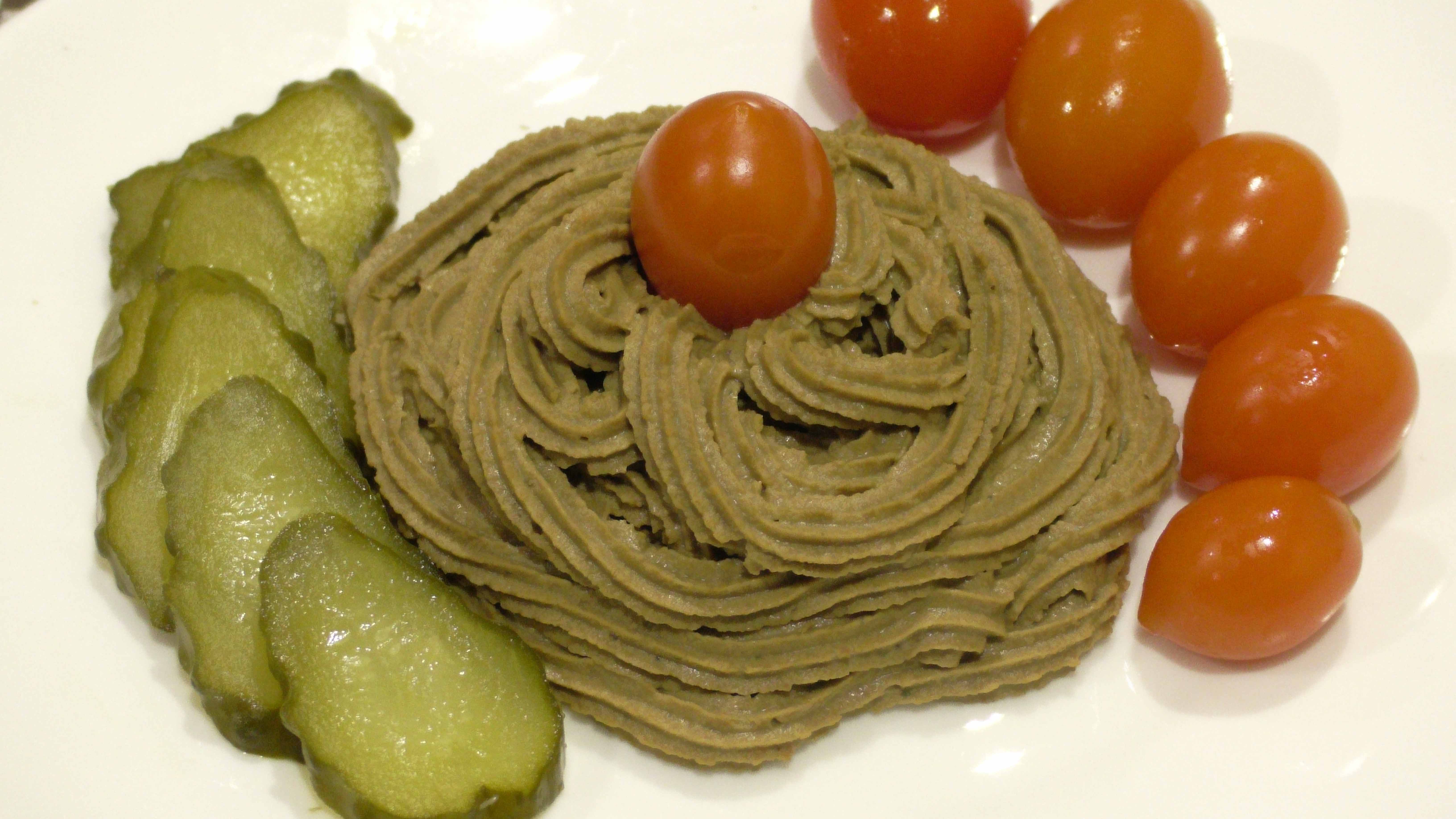 Нежная закуска - паштет по семейному рецепту. Очень просто и вкусно! смотреть онлайн