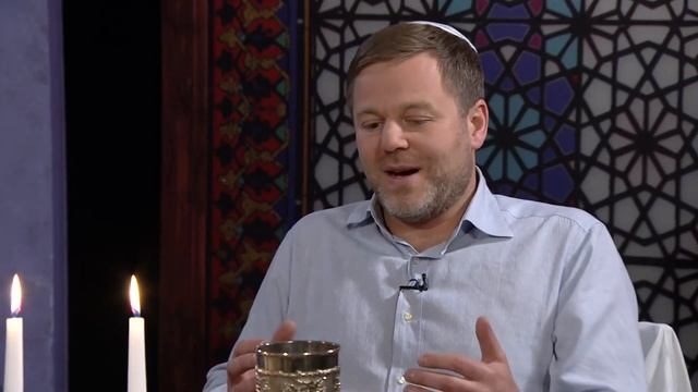 Удивительный, древний праздник "Симхат Тора" и его значение в телесериале "Шабат Шалом" смотреть онлайн