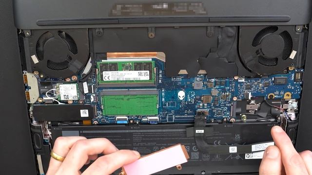 Como INSTALAR SSD NMVe - Dell Alienware M15 R7 смотреть онлайн