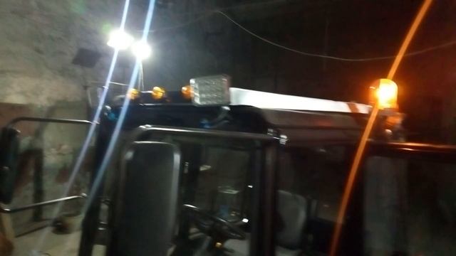 подключили щиток приборов и светодиодные фары большой кабины УК трактора МТЗ смотреть онлайн