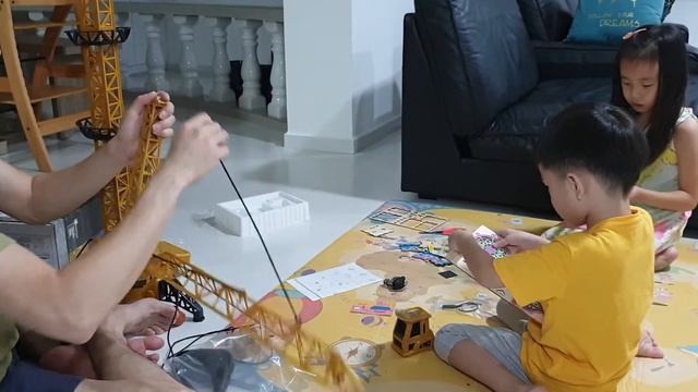 Crane Playset and Make Yourself Ferris Wheel Music Box смотреть онлайн