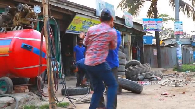 Update Tyre Blast PRANK with Popping balloons | Crazy REACTION with Popping Balloon Prank - So Funn смотреть онлайн