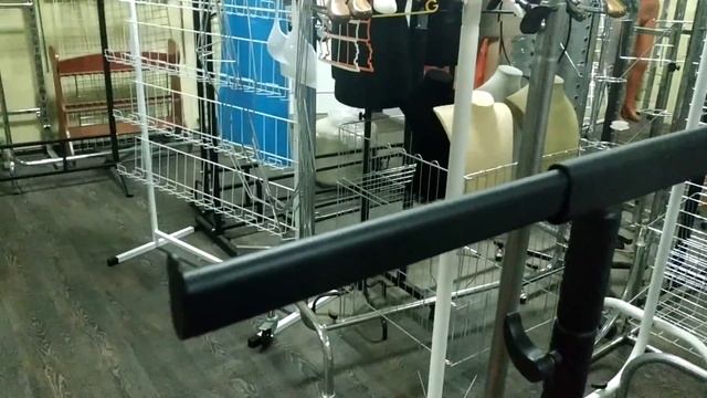 Рейлы для одежды на колесах.mp4 смотреть онлайн