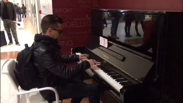 É successo ancora! ho trovato un pianoforte nella stazione Santa Maria Novella di Firenze! смотреть онлайн