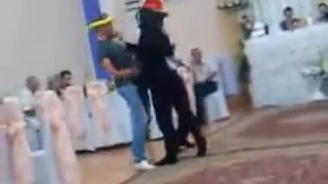 Прикол на свадьбе смотреть онлайн