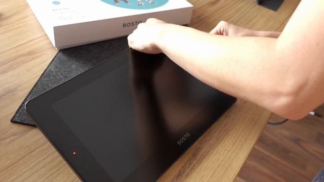 Tablet graficzny z ekranem BOSTO BT-12HD ✍️ смотреть онлайн