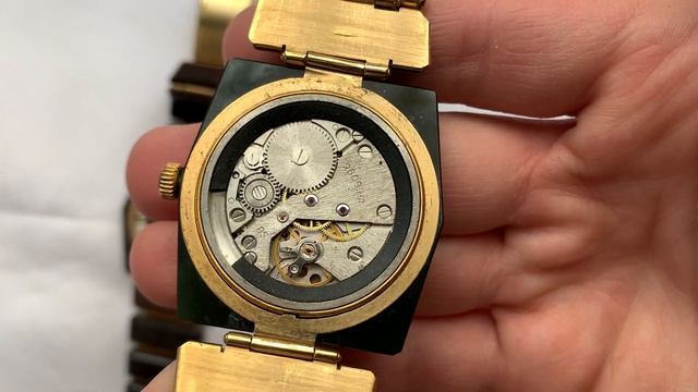 Советские Rado: часы Ракета в каменных корпусах из нефрита и яшмы Петродворцового Часового Завода смотреть онлайн