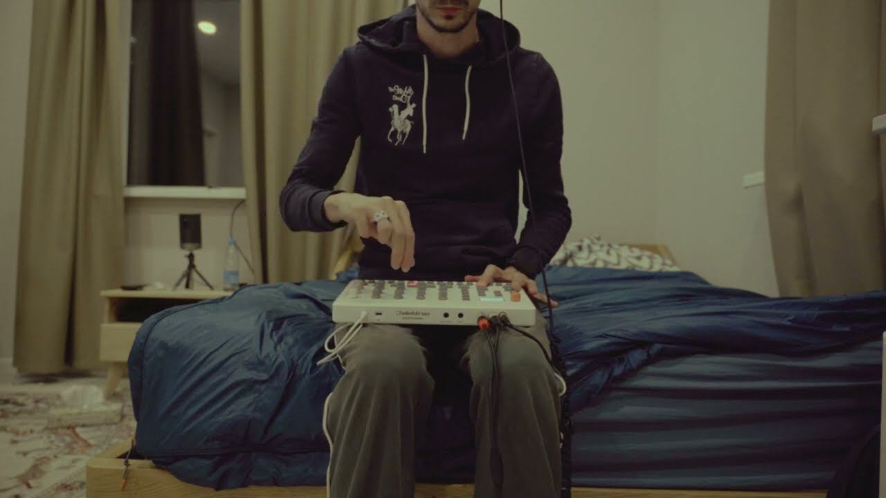 kiryushah — дневной сон (импровизация на Elektron Model: Samples) смотреть онлайн