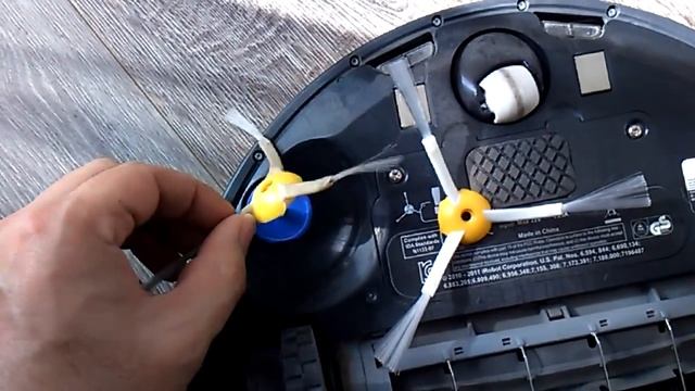 Side Brush 3-armed roomba 780 unboxing en español смотреть онлайн