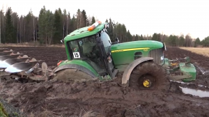 Успешное спасение! ДЖОН ДИР в грязи.