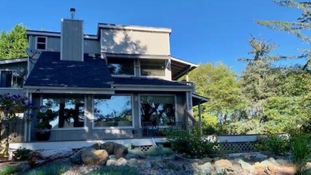 CENTURY 21 Agate Realty - 270 ALLEN LN