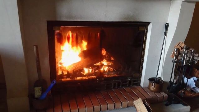 Cozy Fire Starting смотреть онлайн
