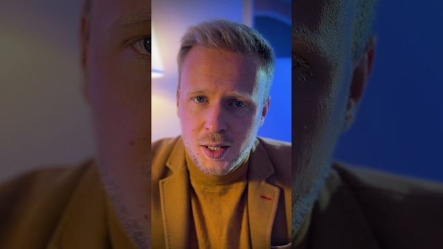 А.Шаркунова - Влюбляются не в лица, не в фигуры (читает Анатолий Антонов) #стихи смотреть онлайн