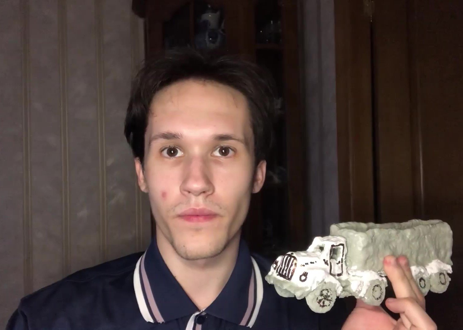 Устаревший, но мощный: леплю модель шведского Scania-Vabis L76 смотреть онлайн