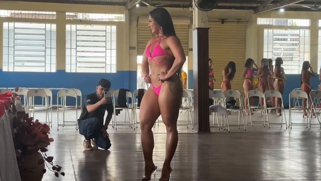 Ela_conquistou_o_mundo_com_a_sua_beleza_e_simpatia_-_Miss_Bu смотреть онлайн