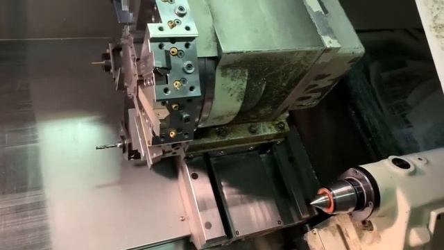 Daewoo PUMA 230B CNC Turning Center (2003) смотреть онлайн