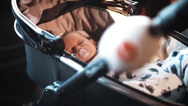 BabyStyle Rockit Rocker - инновационный гаджет для укачивания младенца в коляске смотреть онлайн