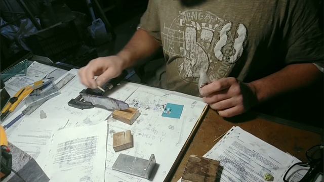 Как сделать нож из камня. Мастер класс - 1 часть. Чароит. Все тонкости работы. Стабилизация чароита смотреть онлайн