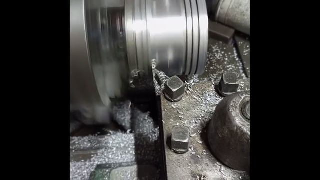 Проточка поршней смотреть онлайн