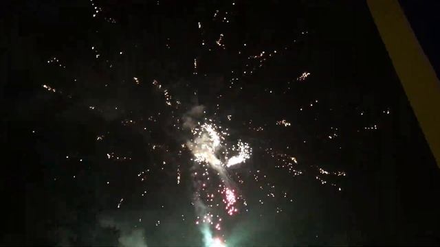 Салют на День Города (Бабушкинский парк) смотреть онлайн