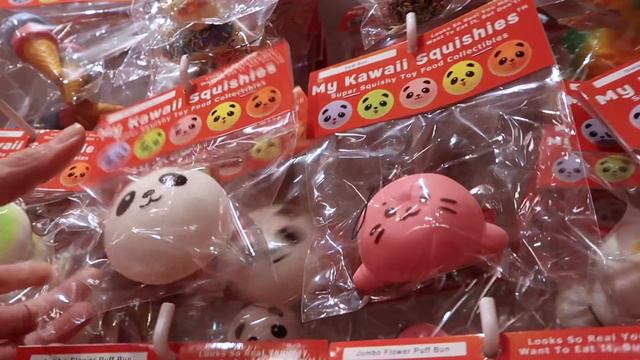 SQUISHIES AT IT'SUGAR! SQUISHY HUNTING IN NYC смотреть онлайн