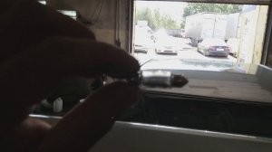Замена лампочки подсветки номера на Мерседесе W210