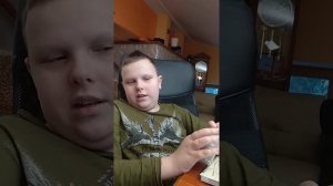 Приключения Электроника, Жёлтый чемодан и халат или формулы.