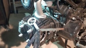 Мопед Colt. проверка зазора в клапанах.