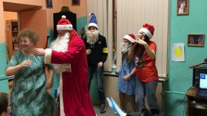 Дискотека Авария Новогодняя - исп. Трио Агровы плюс танец Ёлочки и Деда Мороза