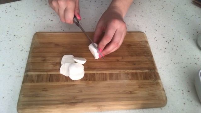 Итальянский салат капрезе Салат капрезе с бальзамическим уксусом смотреть онлайн