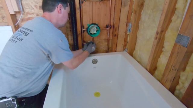 установка ванны с нуля первая часть2/ SET UP NEW BATH VIDEO 2 смотреть онлайн