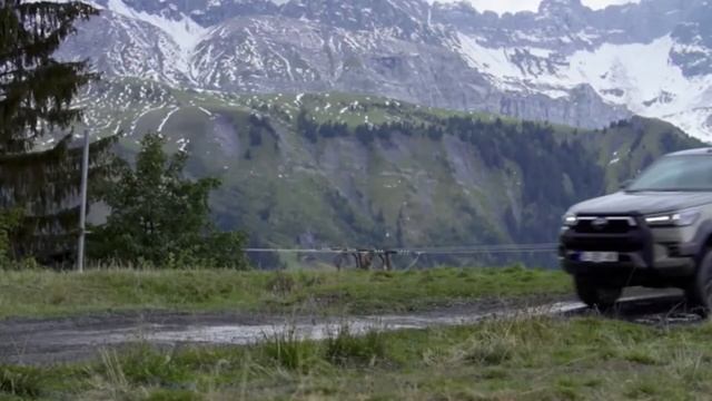 New Toyota Hilux 2021 for Europe - Interior, Offroad Test Drive // Facelift version смотреть онлайн