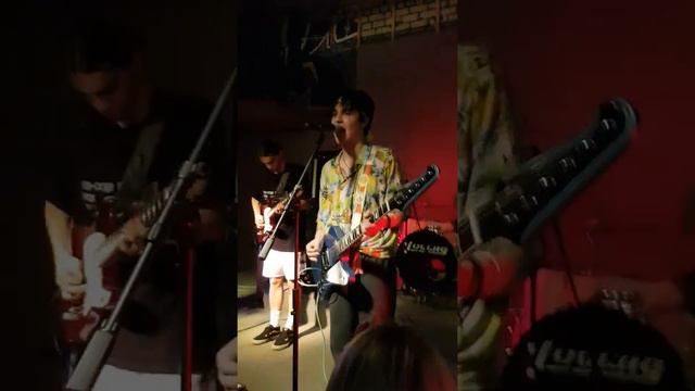 Папин Олимпос - На сломанных каблуках (live) смотреть онлайн